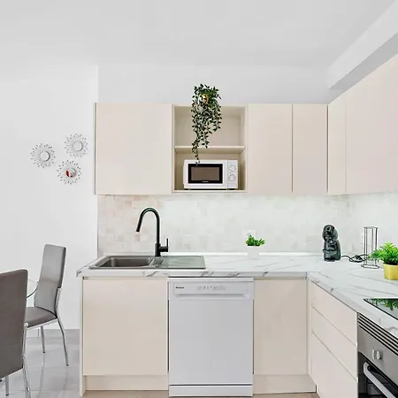 Atlantic Penthouse Retreat *