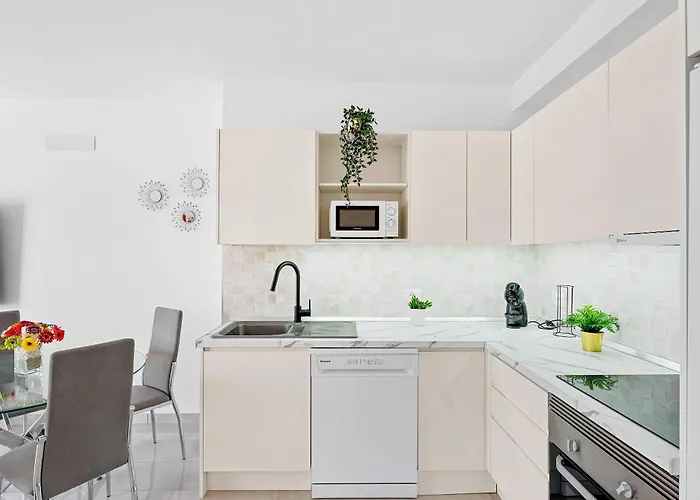 Atlantic Penthouse Retreat *